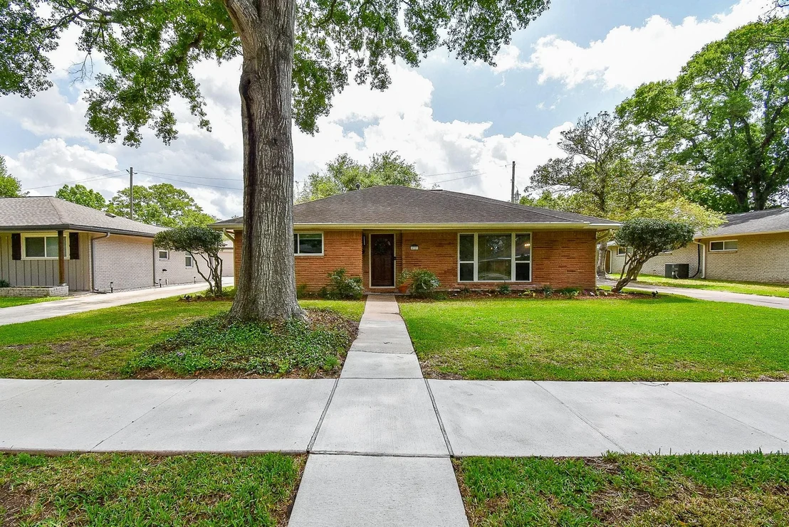 Photo of 5727 Arboles Drive