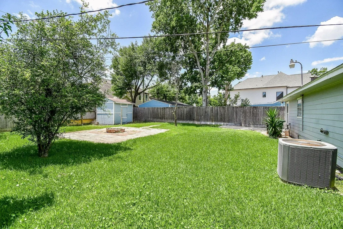 Photo of 1631 Chantilly Lane
