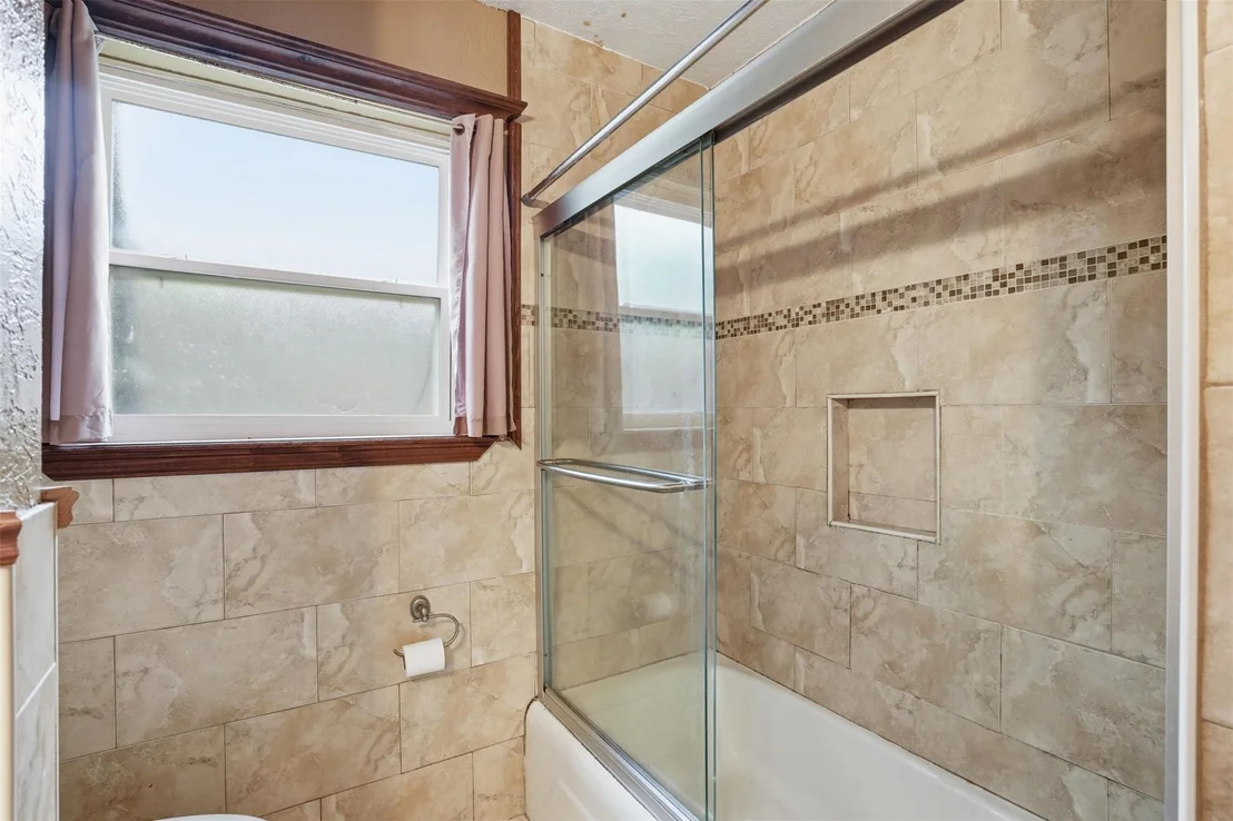 Photo of 2605 Burke Road