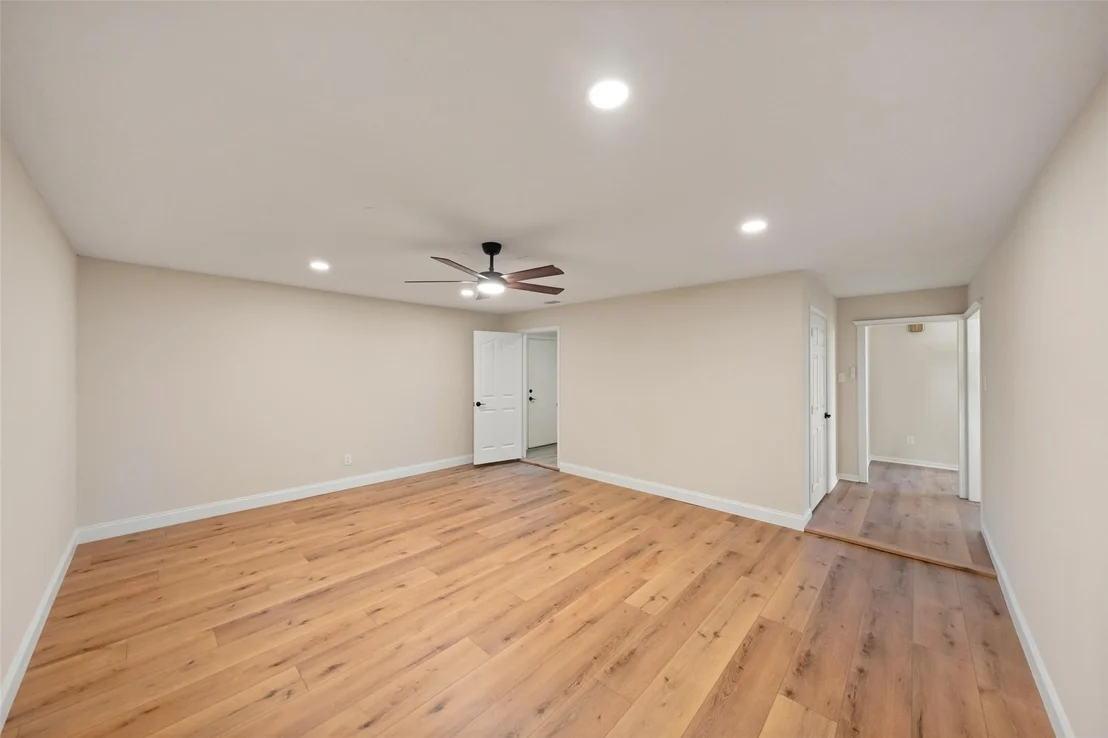 Photo of 6979 Breezy Point