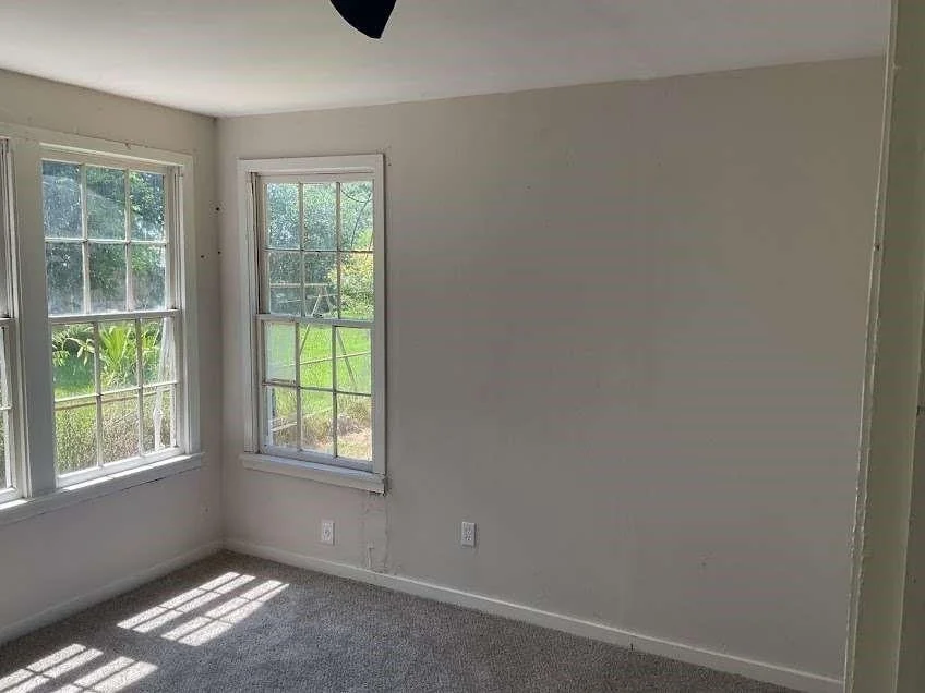 Photo of 621 W 7th Street
