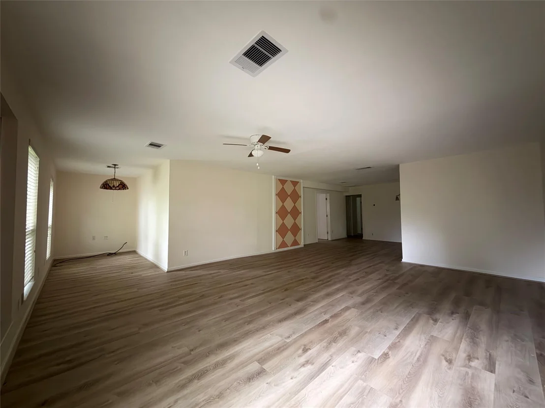 Photo of 15212 Cedar Circle