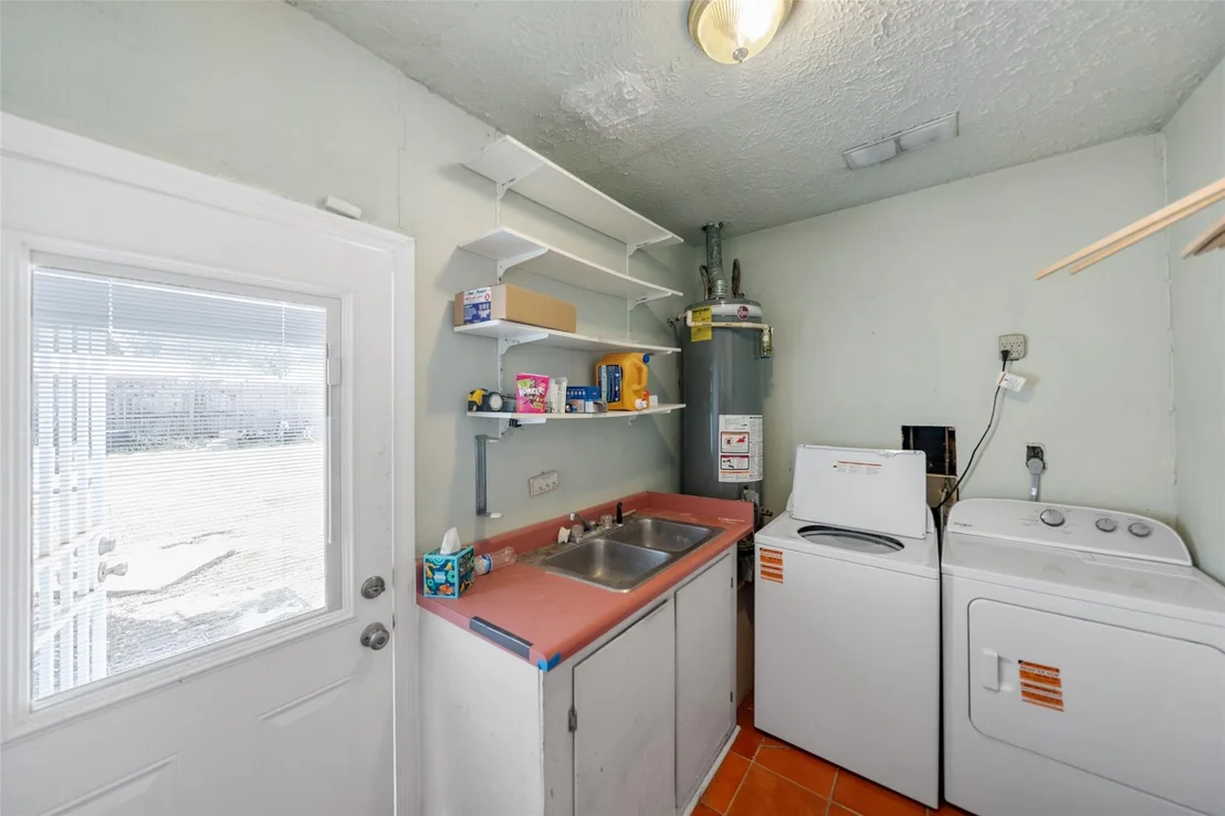 Photo of 7303 Long Point Road