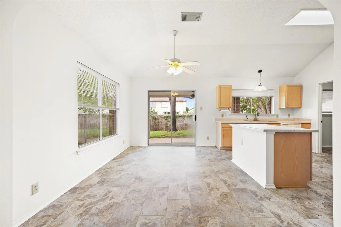 Photo of 331 Stone Point