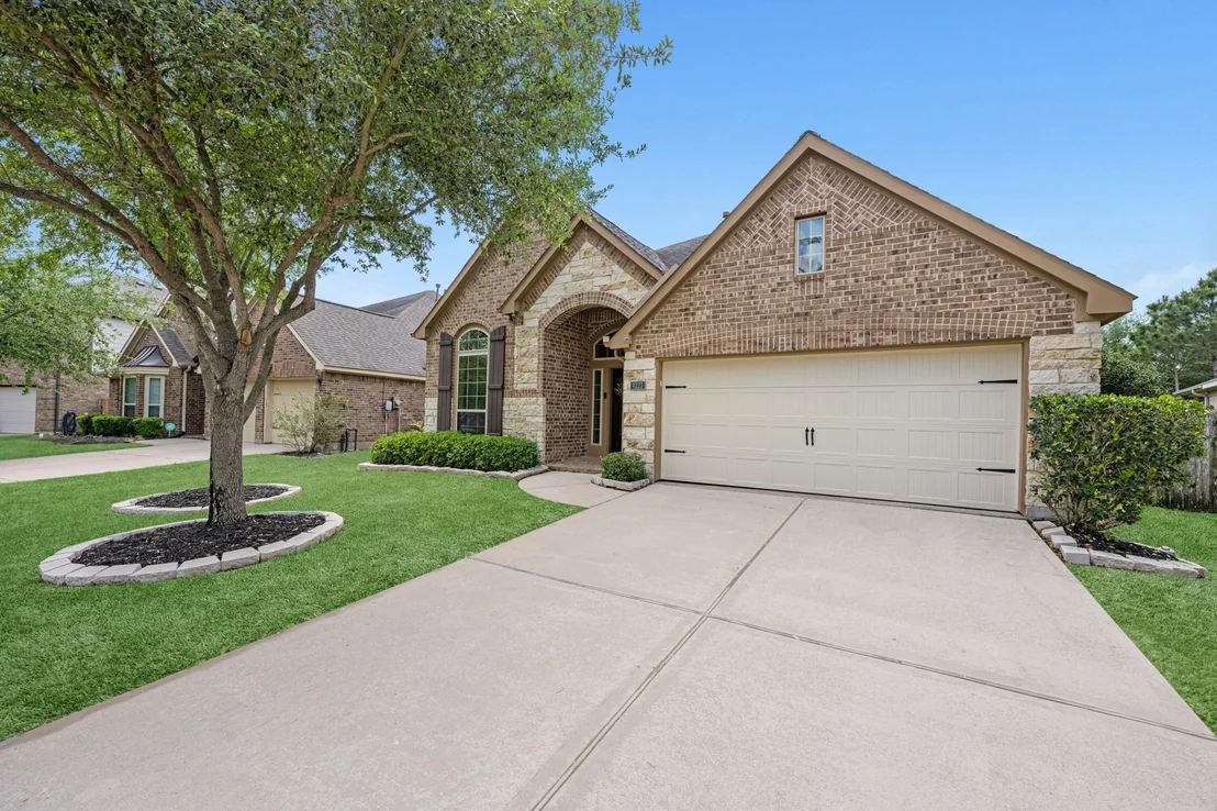 Photo of 4223 Misty Waters Lane