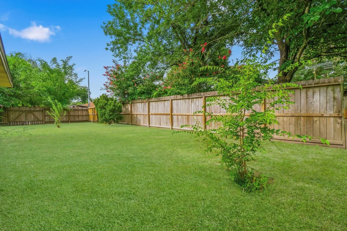 Photo of 16303 Deer Lick Drive