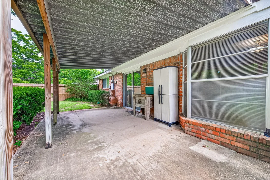 Photo of 2220 Ripple Creek Drive