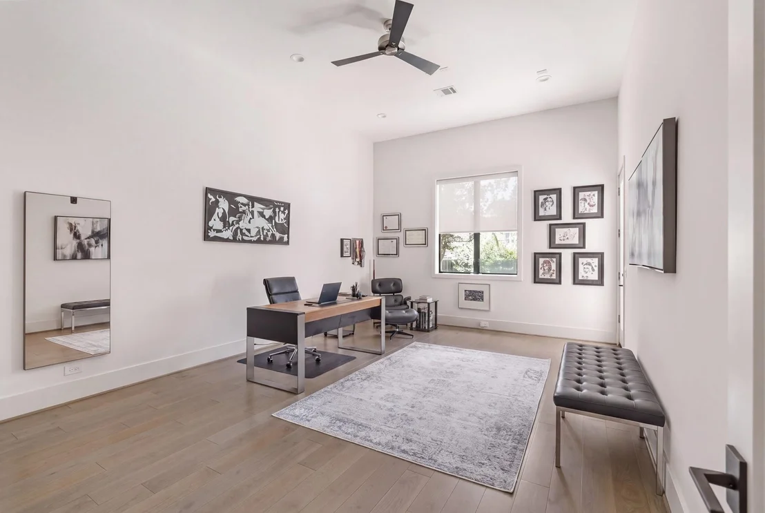 Photo of 5427 Maple Street