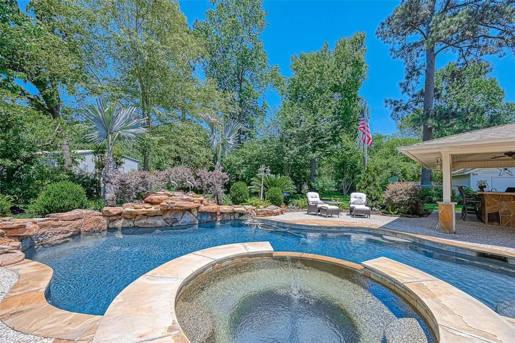 Photo of 12806 Lakecrest Drive