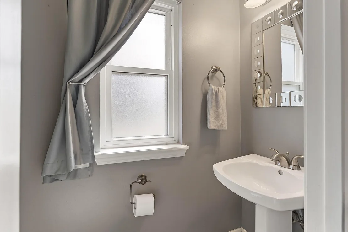 Photo of 402 Windsor Drive