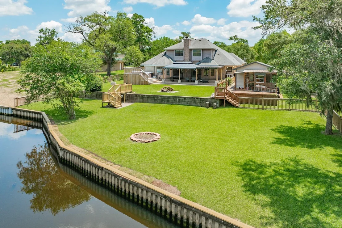 Photo of 41 Robinhood Lane