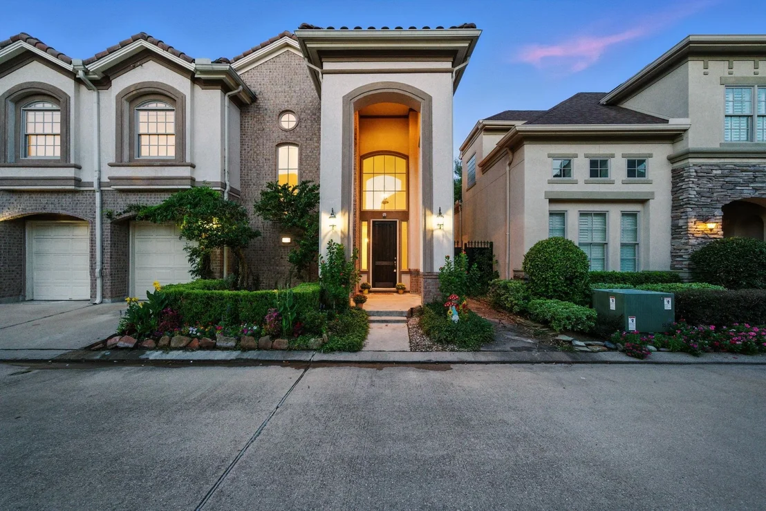 Photo of 2714 Stuart Manor
