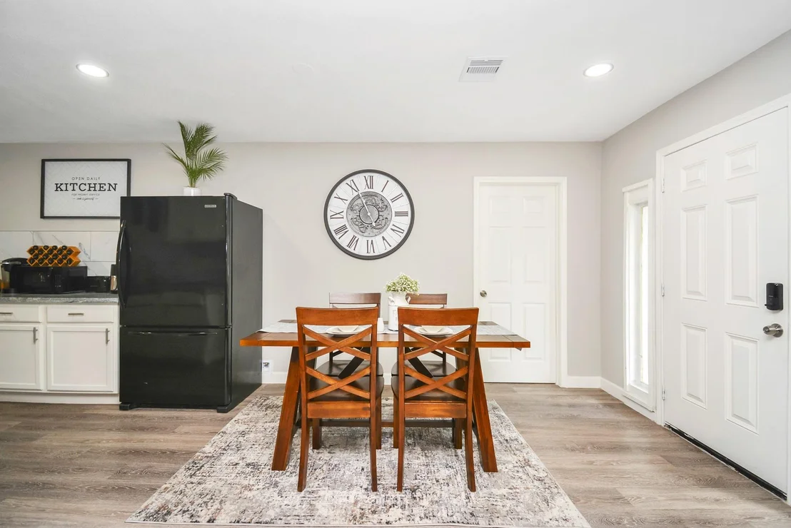 Photo of 4710 Paradise Lane