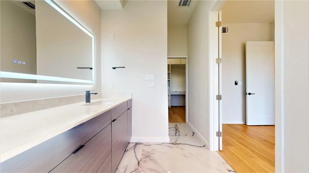 Photo of 519 Memorial Heights Drive