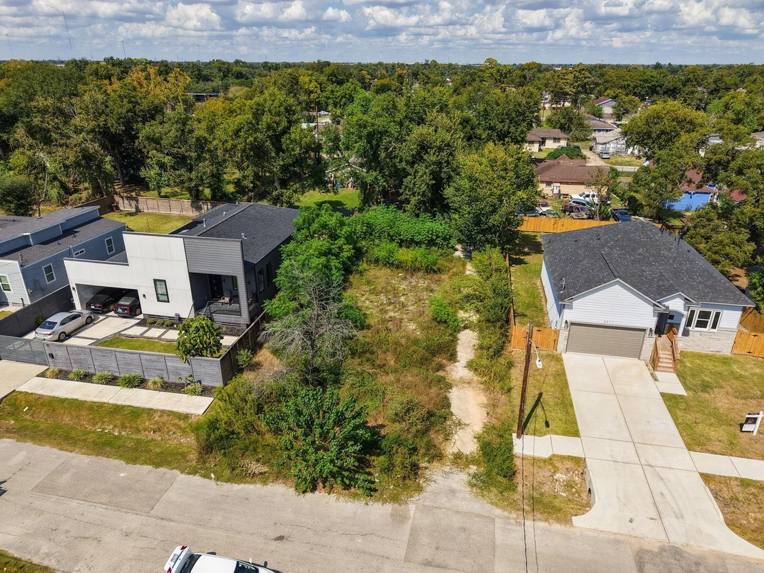 Photo of 3707 Bain Street