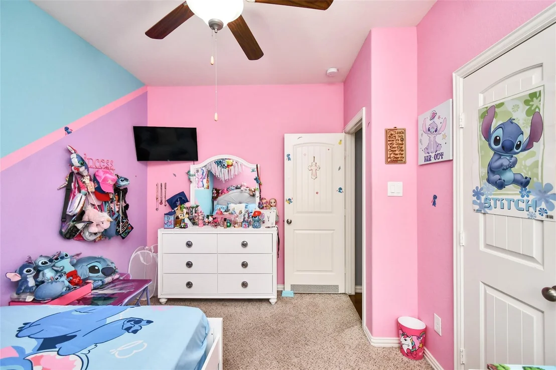 Photo of 652 Maple Point Drive E