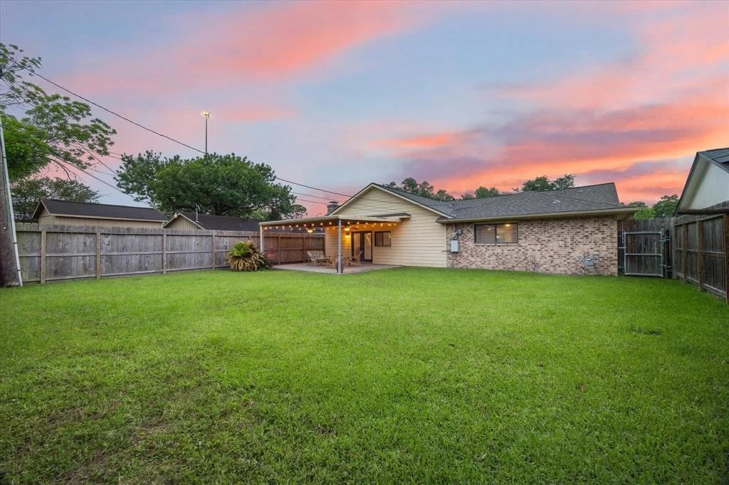 Photo of 5911 Hewitt Drive