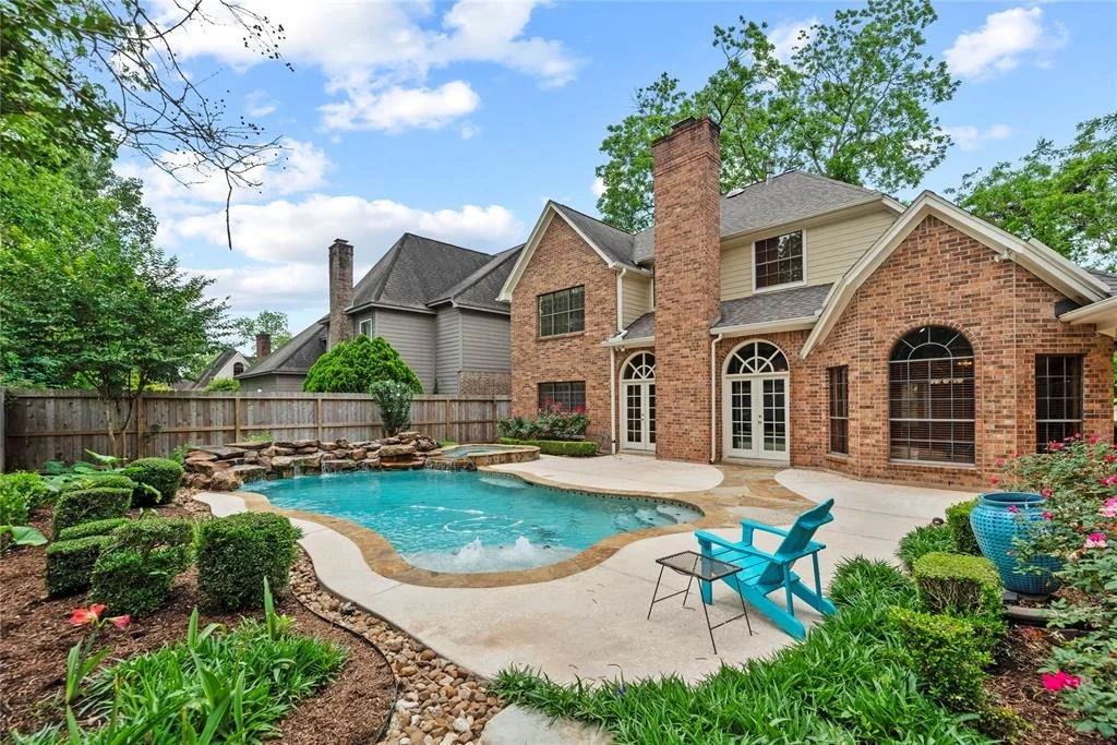 Photo of 1015 Deerfield Road