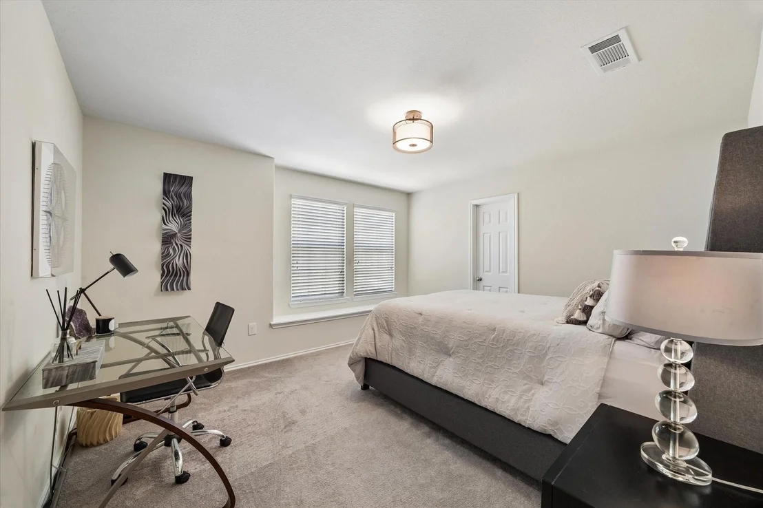 Photo of 15907 Smithland Drive