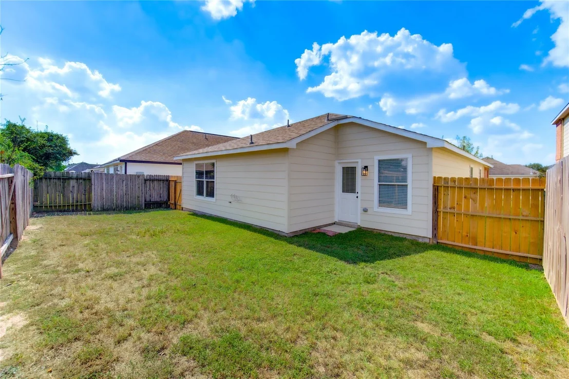 Photo of 1827 Cold River Drive
