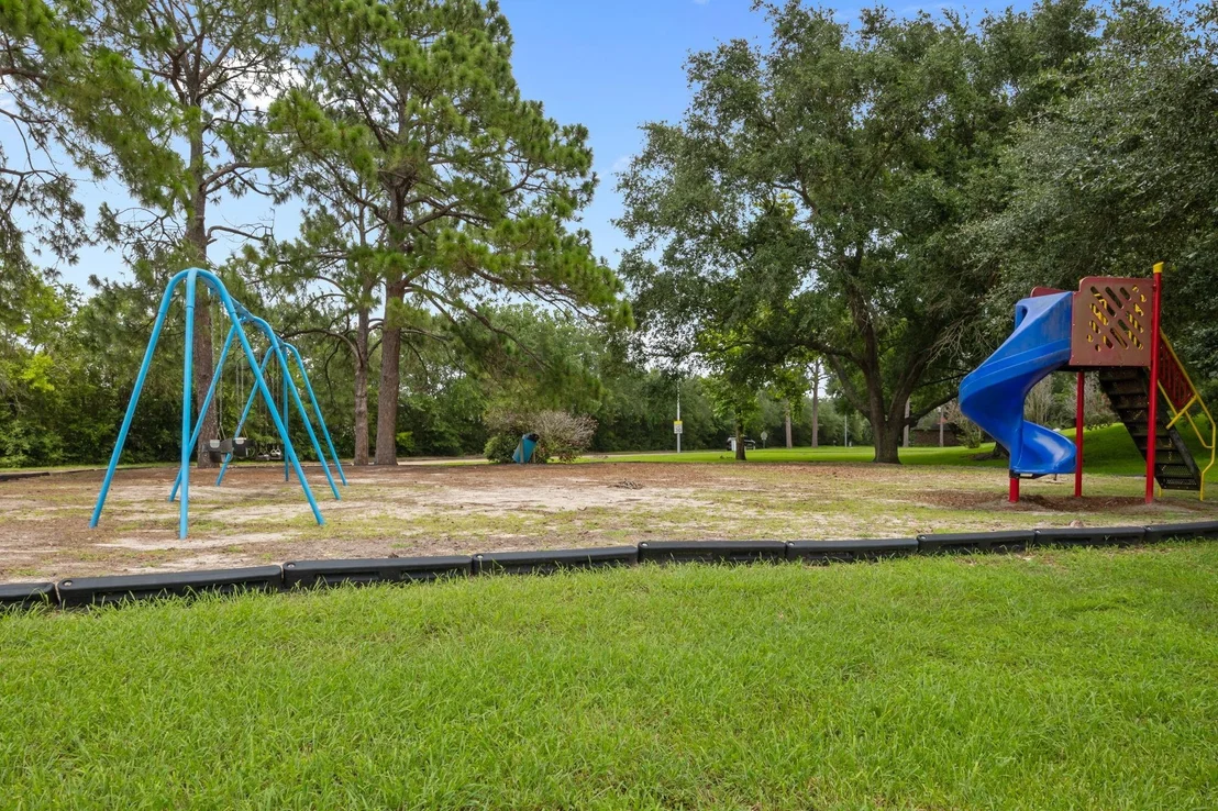 Photo of 16119 La Avenida Drive