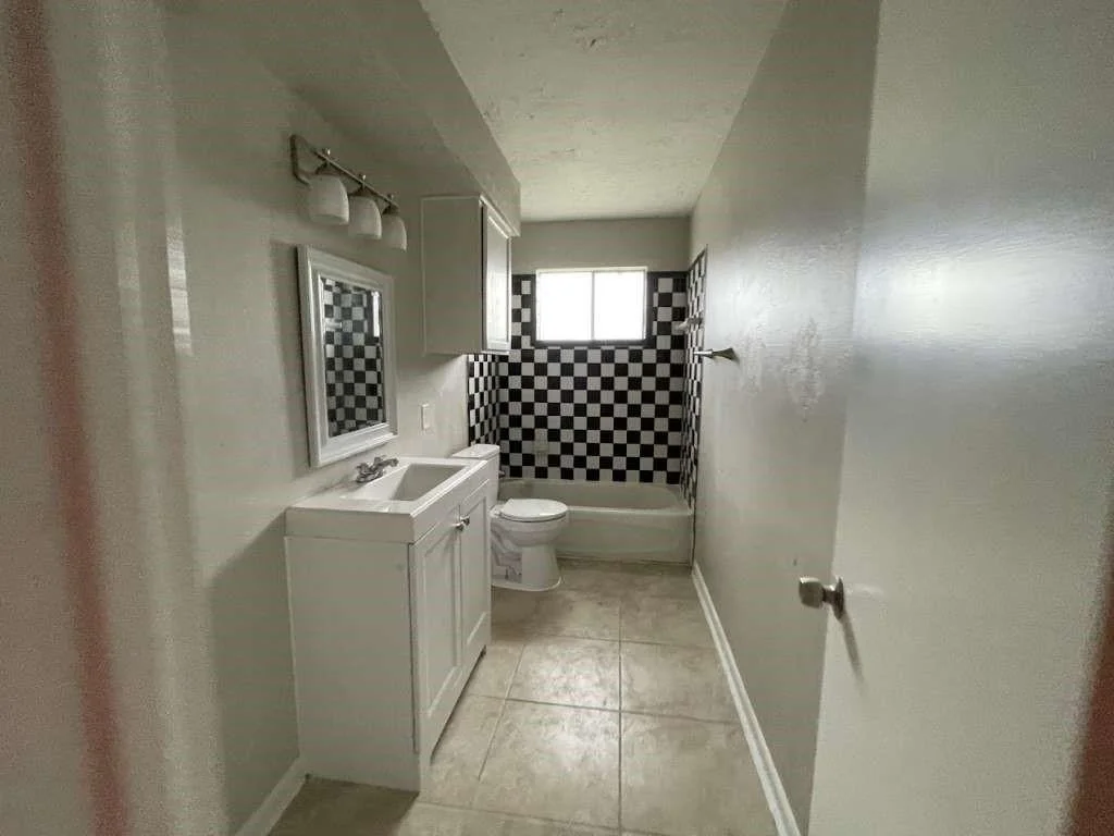 Photo of 2310 Heather Street