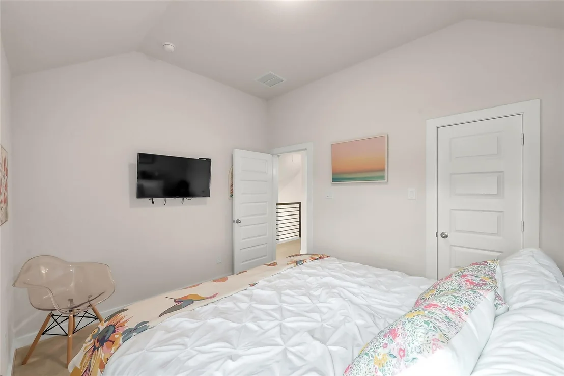 Photo of 6718 Waxbill Road