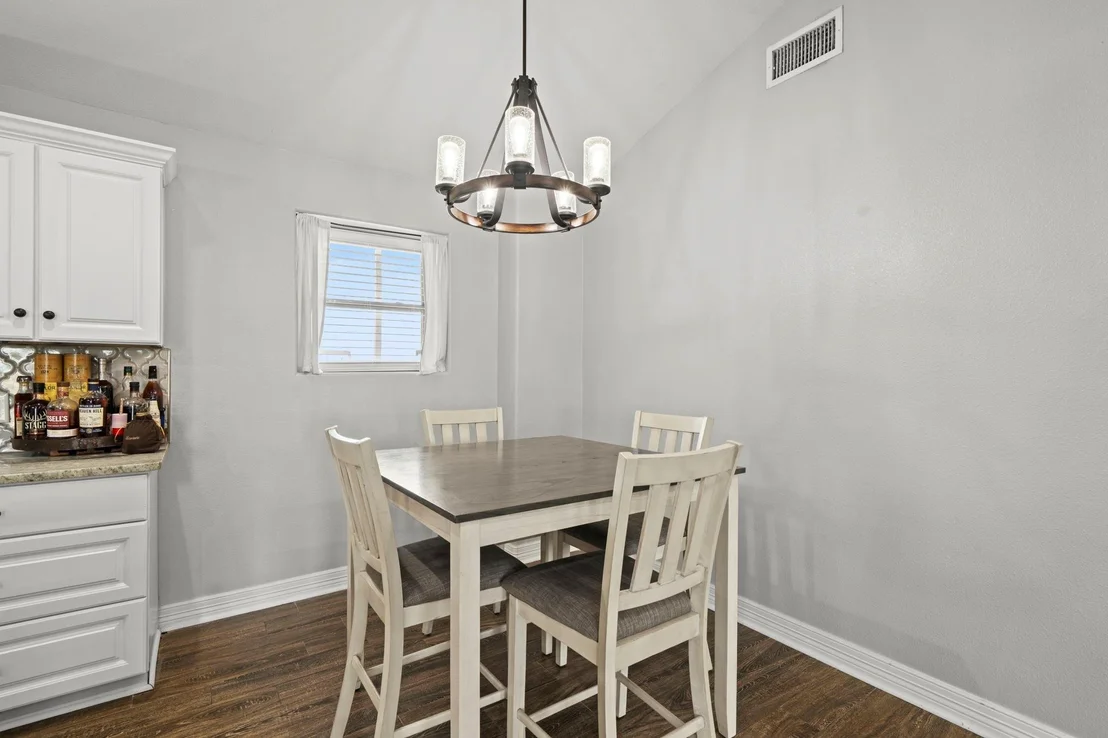 Photo of 1743 Royal Road