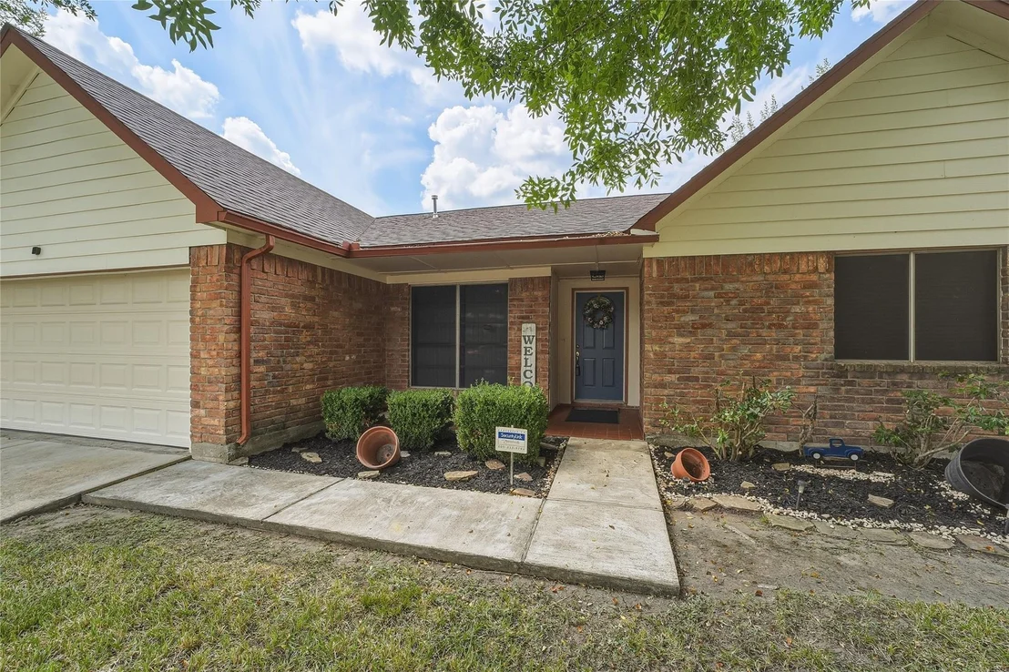 Photo of 3726 Royal Manor Drive