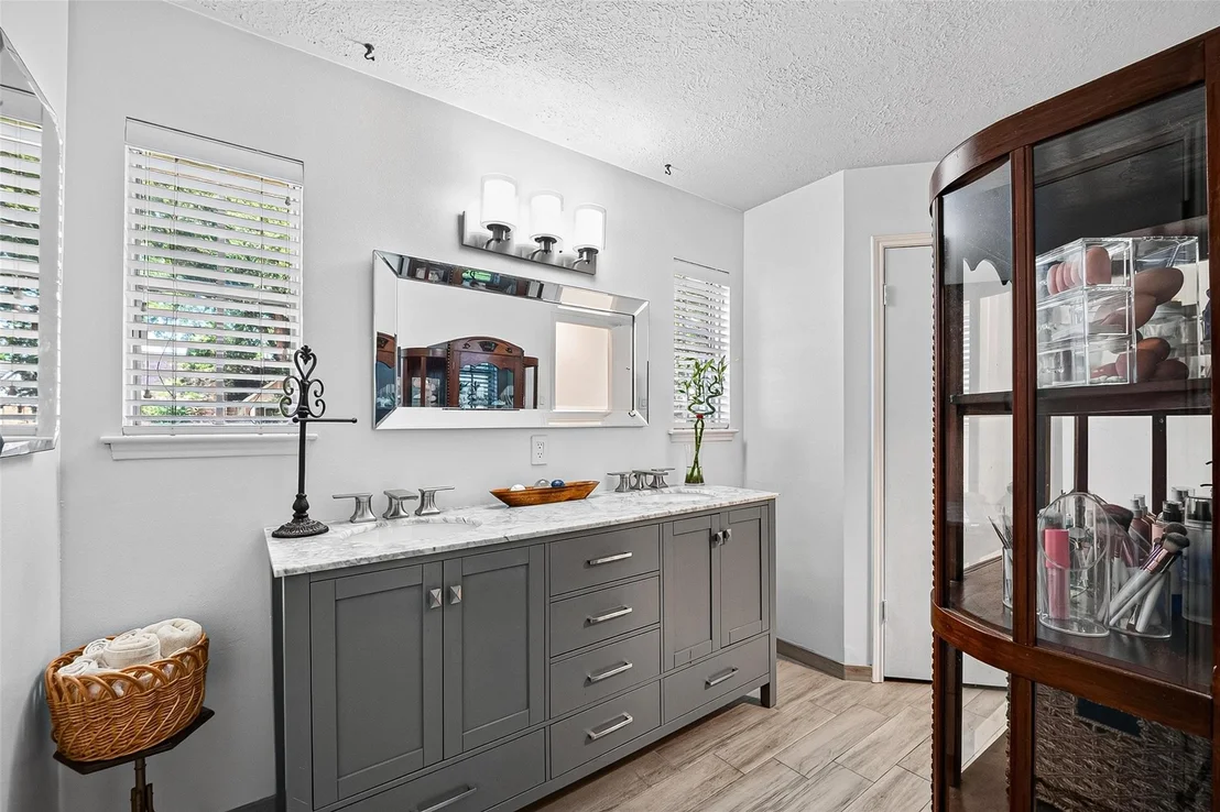 Photo of 4810 Pocahontas Drive