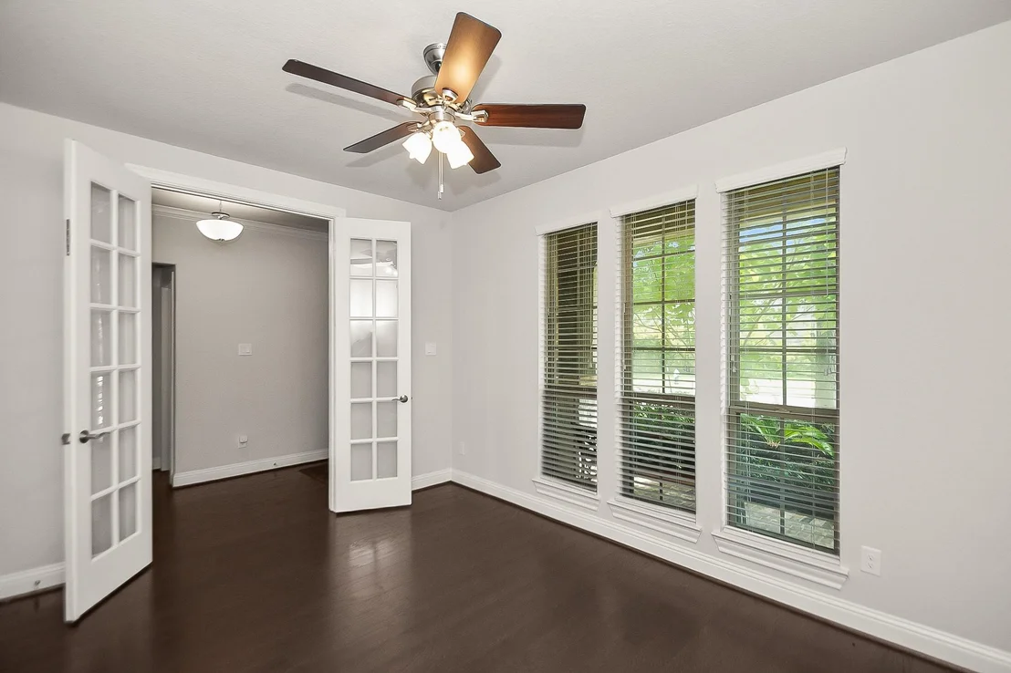 Photo of 35 N Wheatleigh Drive