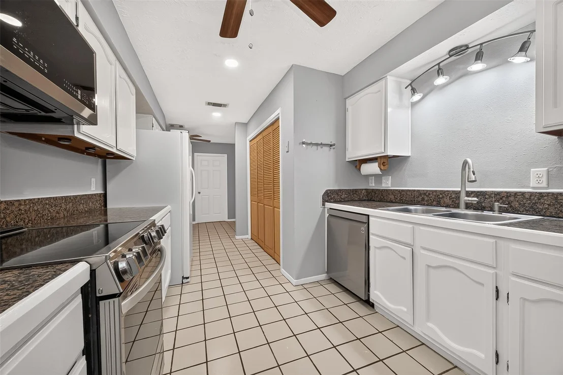 Photo of 14223 Bateau Drive