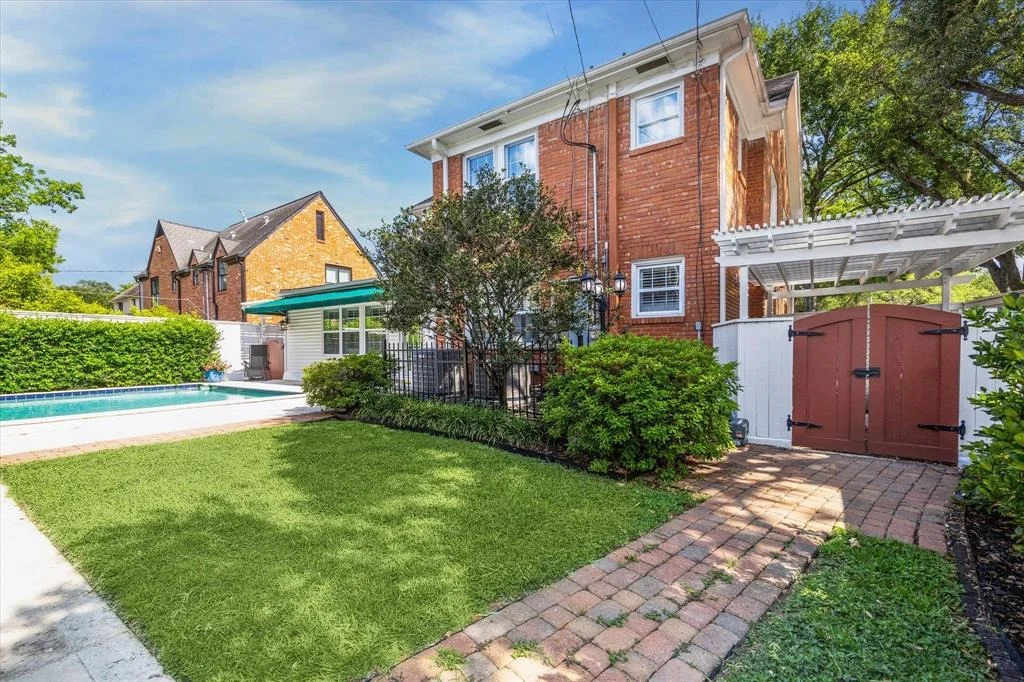 Photo of 2256 Dryden Road