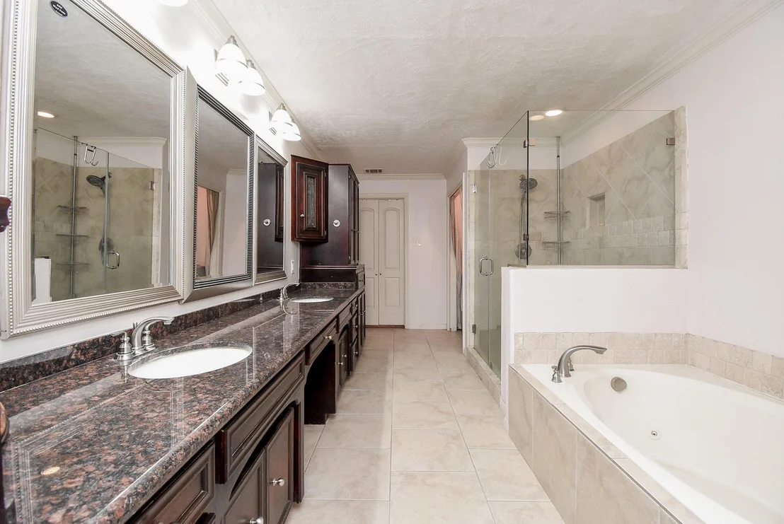 Photo of 426 Longview Drive
