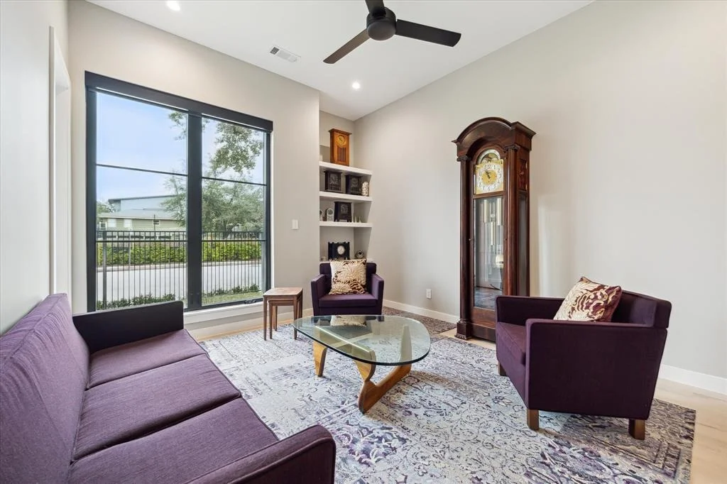 Photo of 2535 White Oak Drive