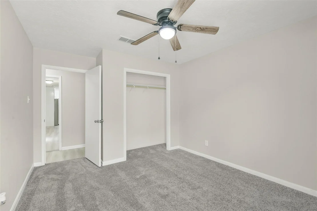 Photo of 4805 Whispering Falls Drive