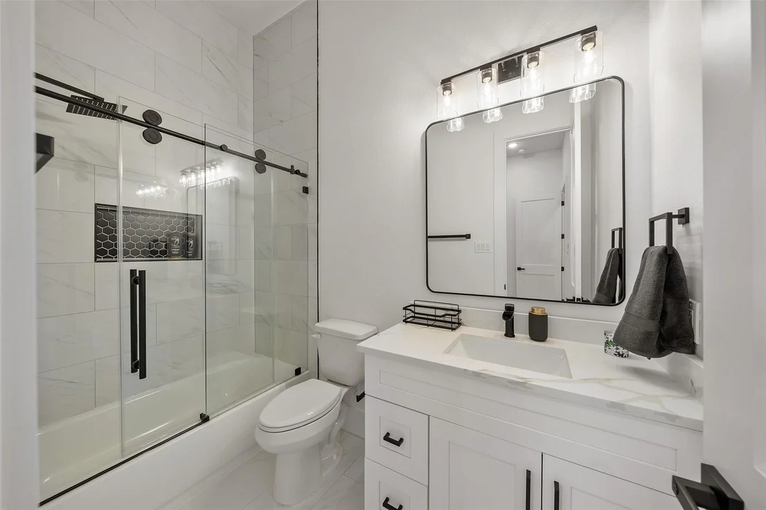 Photo of 258 Pinerock Lane