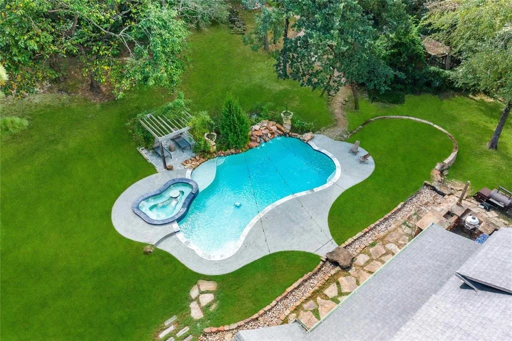 Photo of 32430 Edgewater Drive