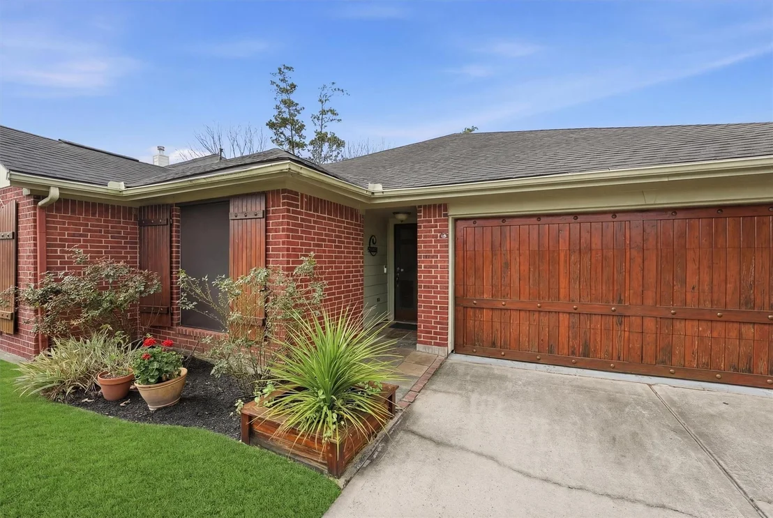 Photo of 19319 Pine Cluster Lane
