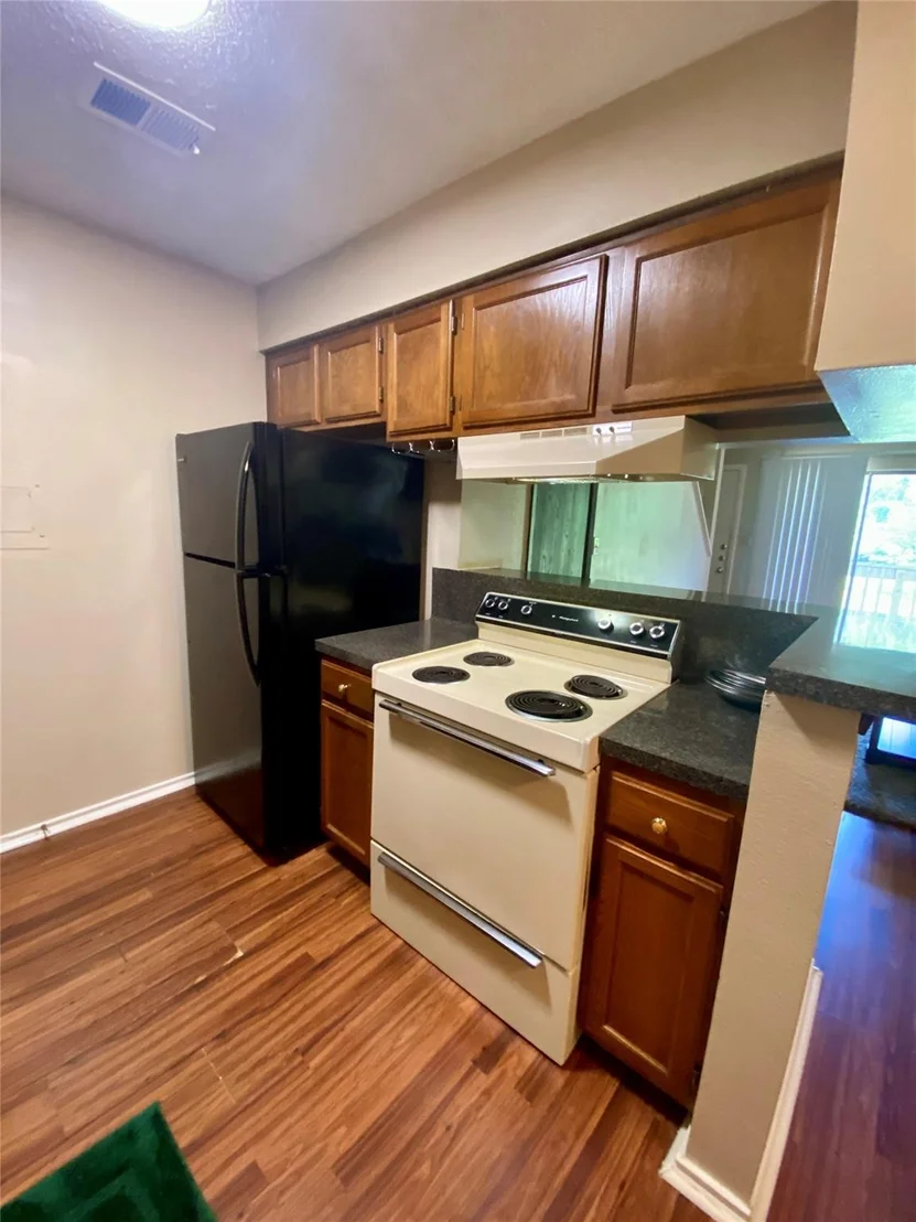 Photo of Unit 256D at 2501 Gulf Freeway