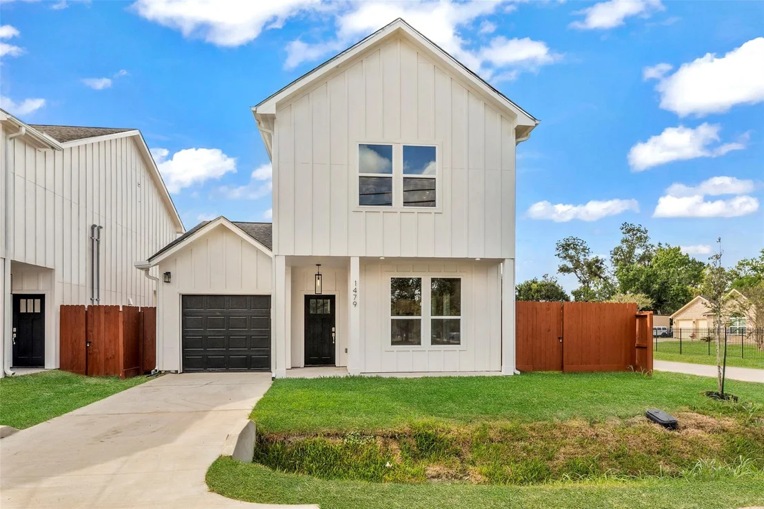 Photo of 1479 Ferguson Way