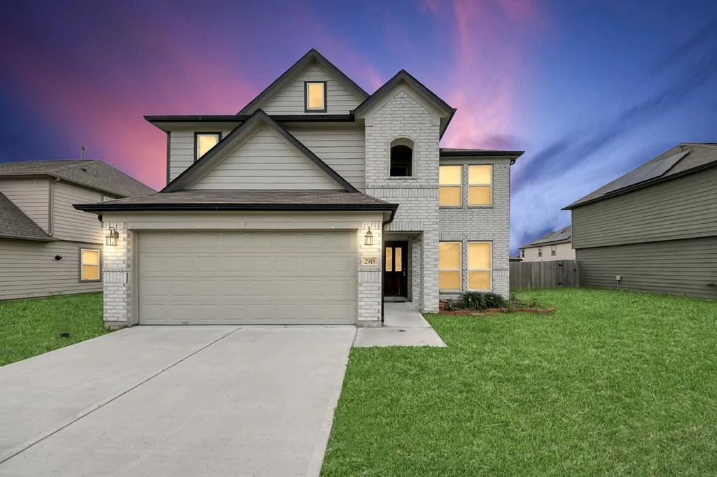 Photo of 2918 Silverhorn Lane