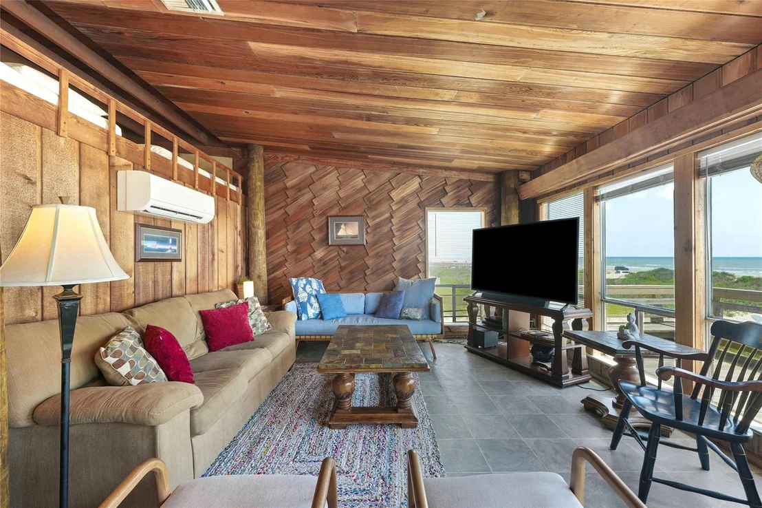 Photo of 4434 Bluewater Highway