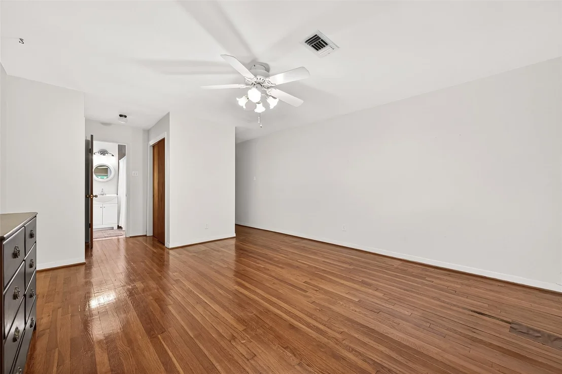 Photo of 5610 Belrose Drive