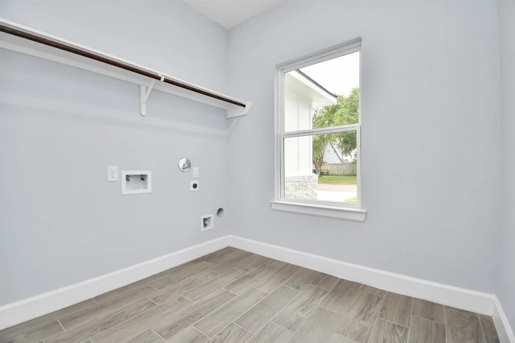 Photo of 226 Edgewater Drive