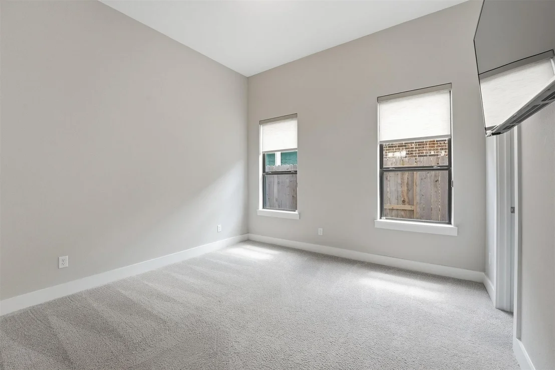 Photo of 4715 Lake Crest Drive