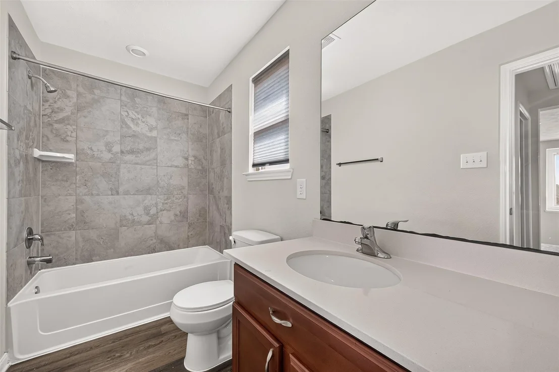 Photo of 25314 Queens Causeway Lane