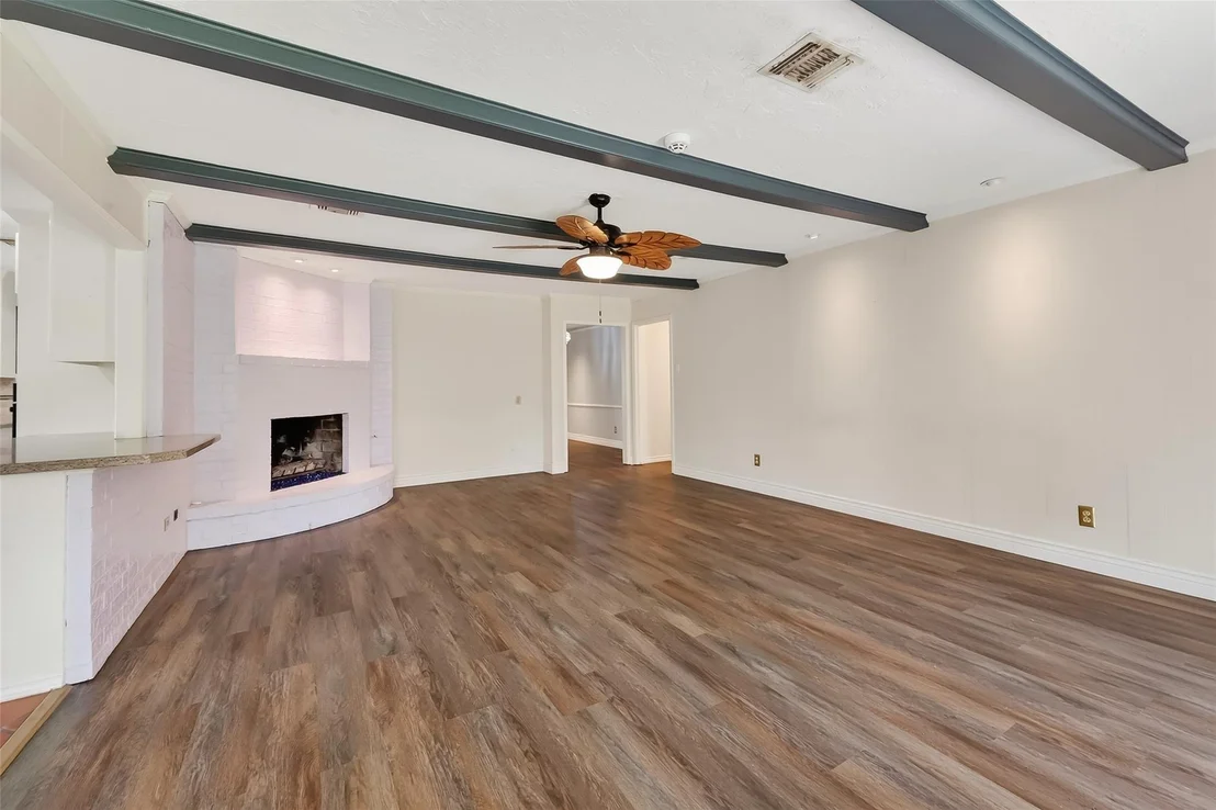 Photo of 906 Pear Tree Lane