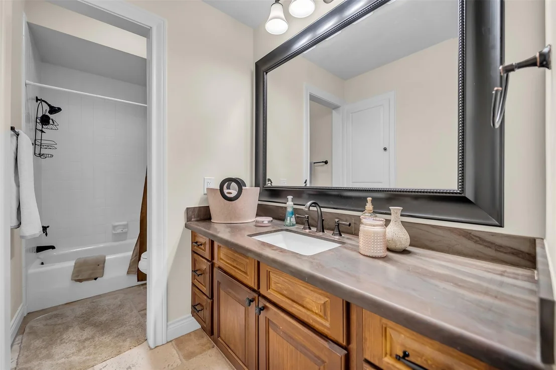 Photo of 20 Sugarberry Circle