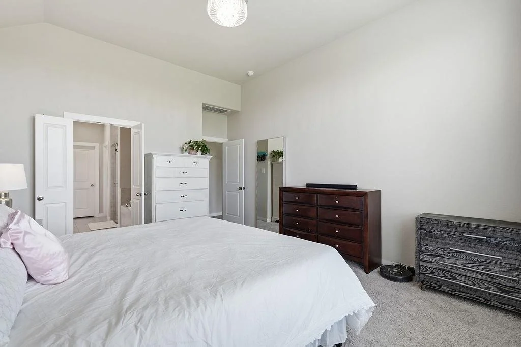 Photo of 4042 Shackleton Court